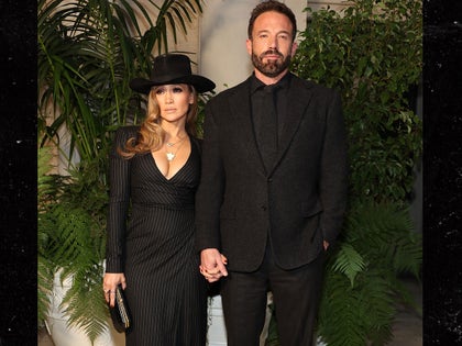 1014-Ralph-Lauren-SS23-Runway-Show-at-The-Huntington-Library-primary
