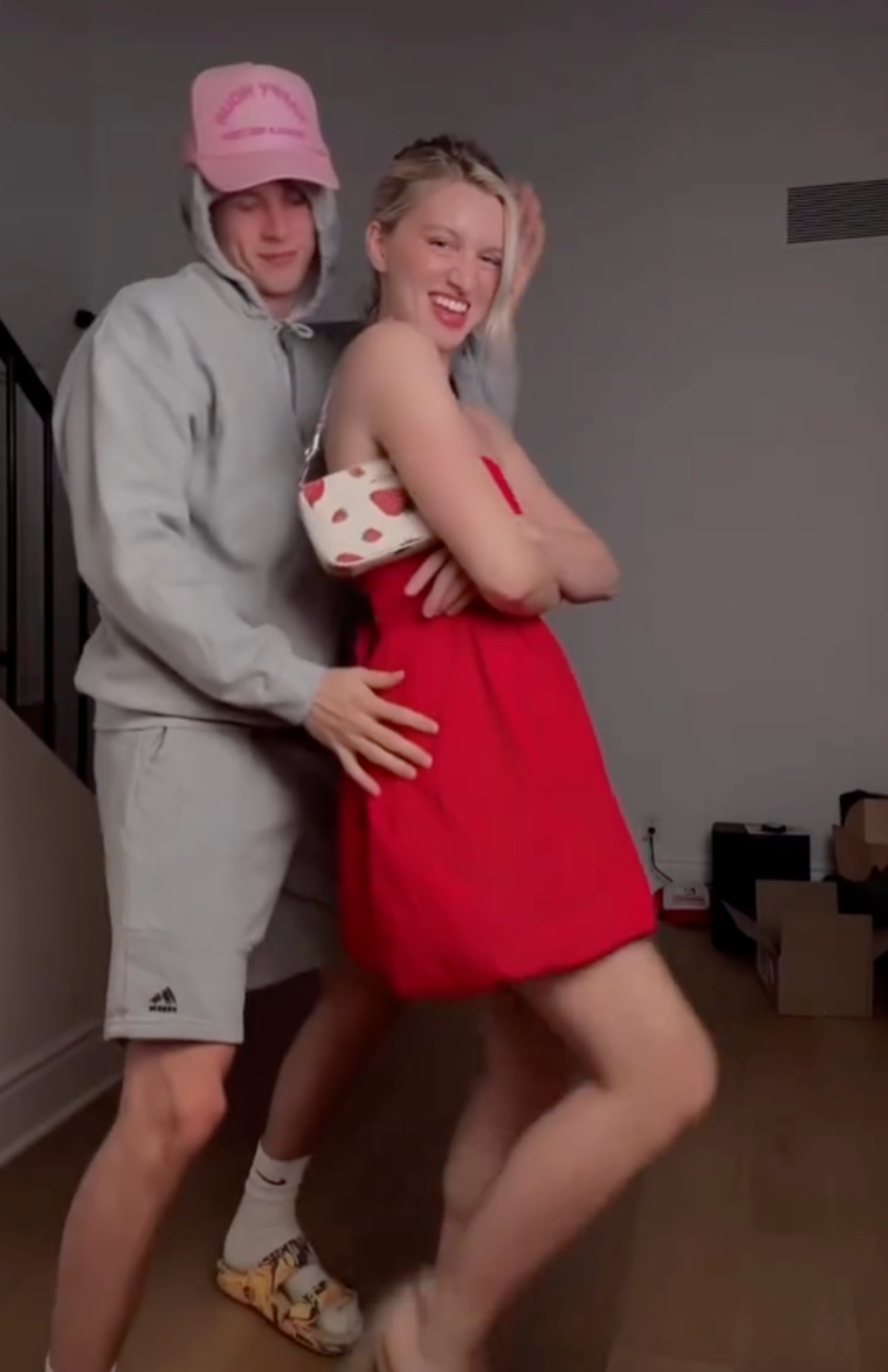 Josh Brubaker and Anna Sitar as Justin and Hailey Bieber