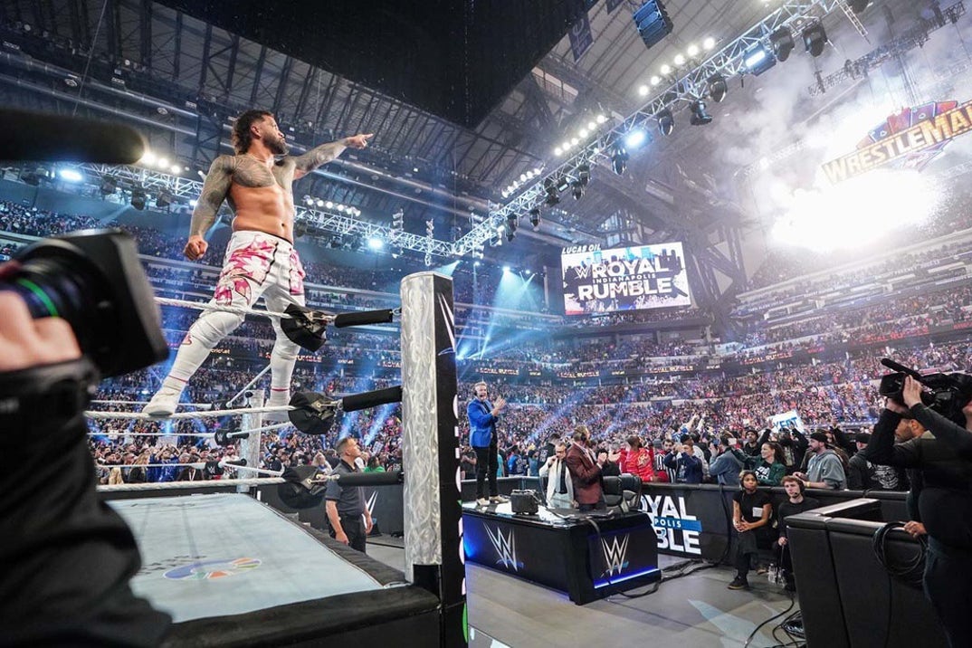 Jey Uso points to the WrestleMania sign after winning the 2025 Royal Rumble!