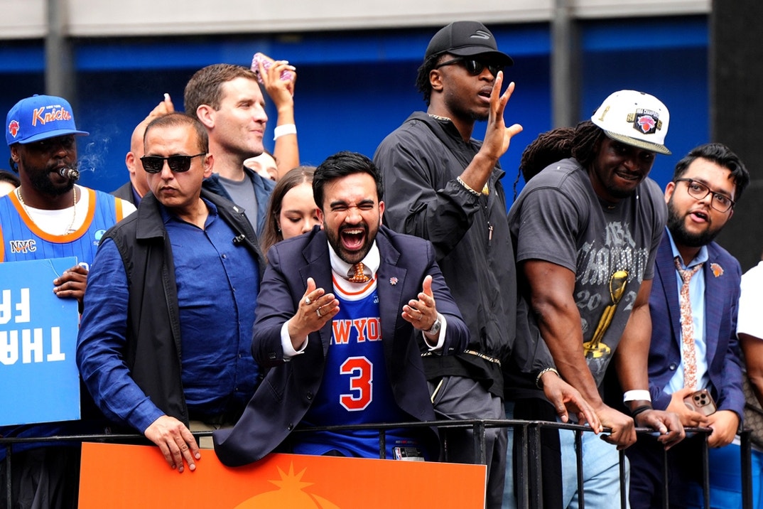 Knicks Parade 3