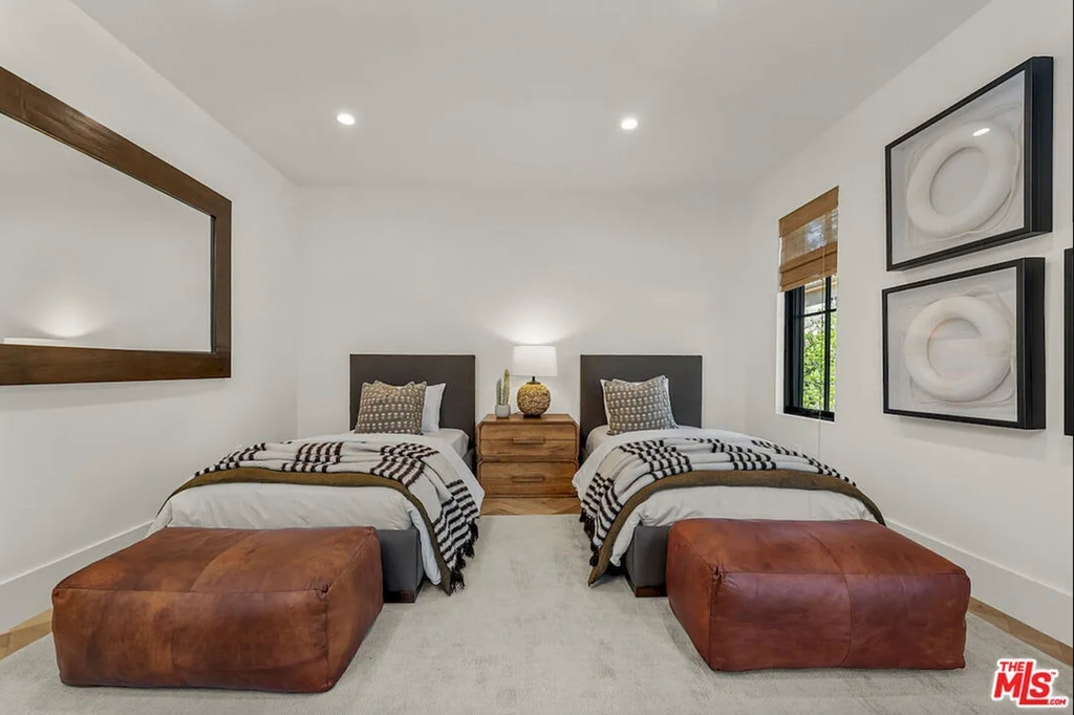 Peta Murgatroyd and Maks Chmerkovskiy Lists L.A. Home For Rent 3
