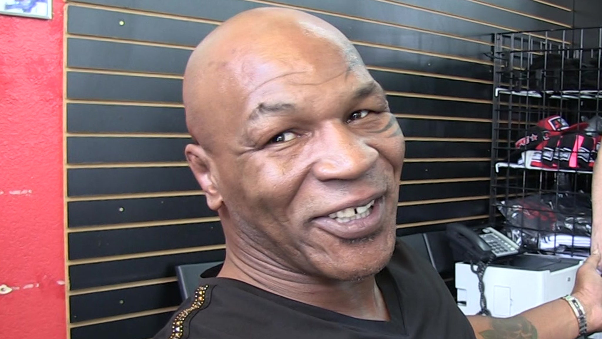 Mike Tyson Says He’s ‘Now Feeling 100%’ After Airplane Health Scare