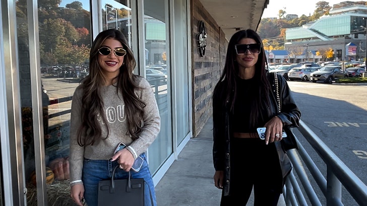 Teresa y Gia Giudice recorren el espacio del restaurante y planean abrir uno