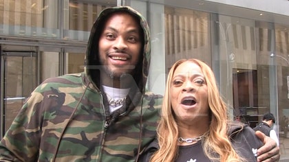 082125_waka_flocka_flame_mom_kal