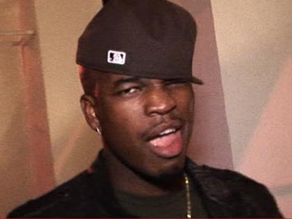 1222_neyo_tmz