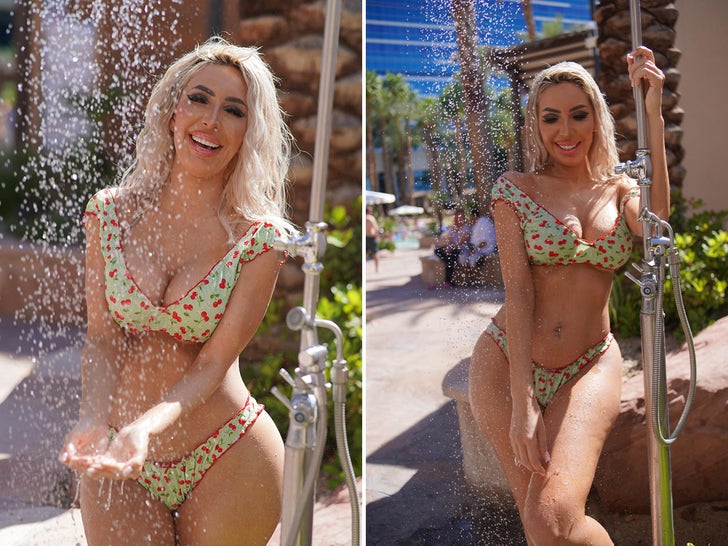 Farrah Abraham Looking Like A Total Bikini Babe Rinsing Off Poolside In Las Vegas!