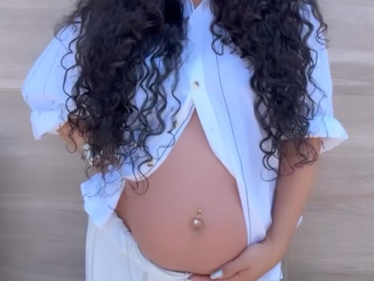 Celebrity Baby Bumps -- Guess Who!