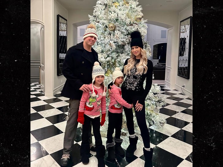 1217-Christmas-Trees-2025-Sub3