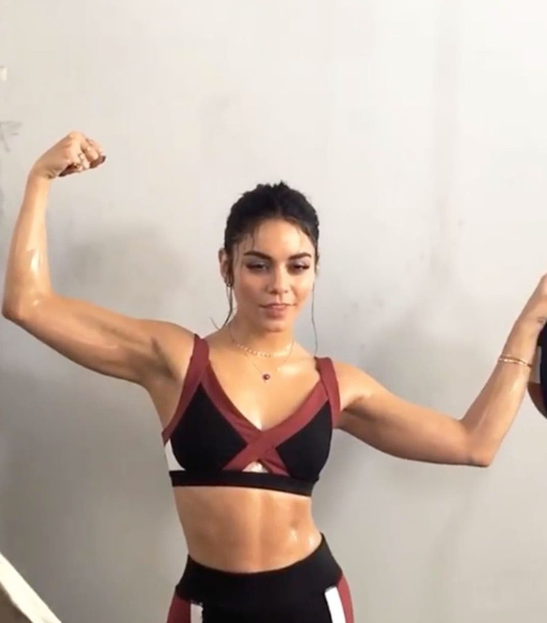 vanessa-hudgens-hot-shots-05