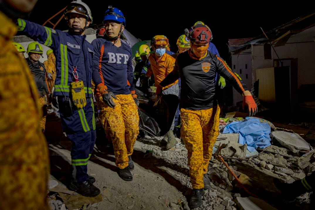 Philippines Earthquake Aftermath 8