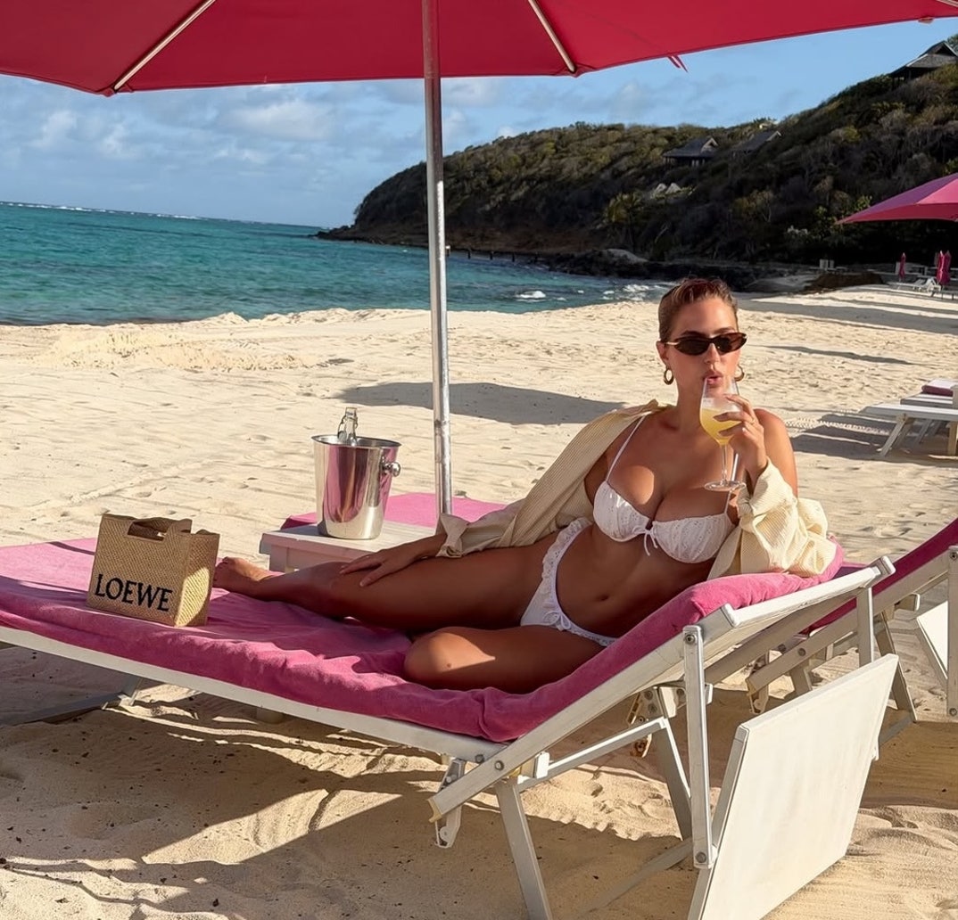 Kara Del Toro Conouan Vacay 9