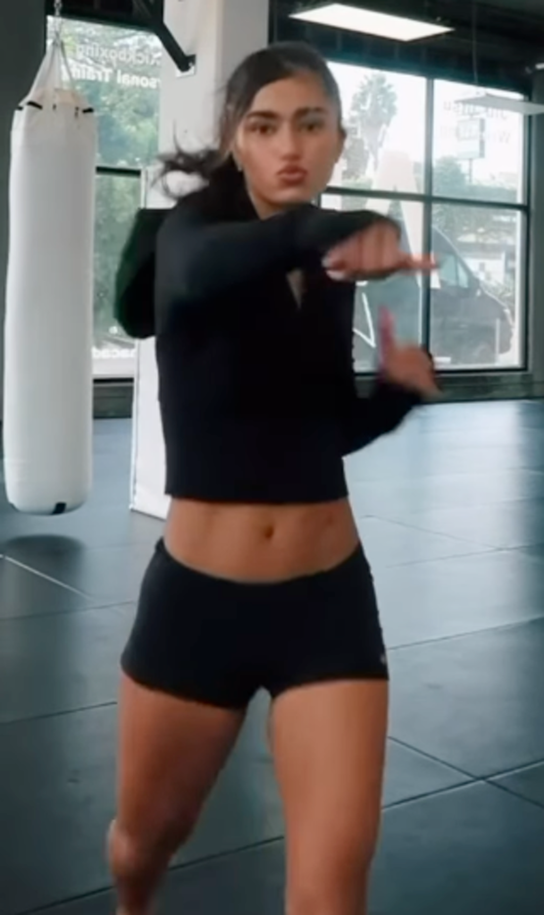 Rayna Vallandingham Hot Shots 0