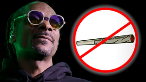 Snoop Dogg Says He's Giving Up Smoking After Consulting With His Family