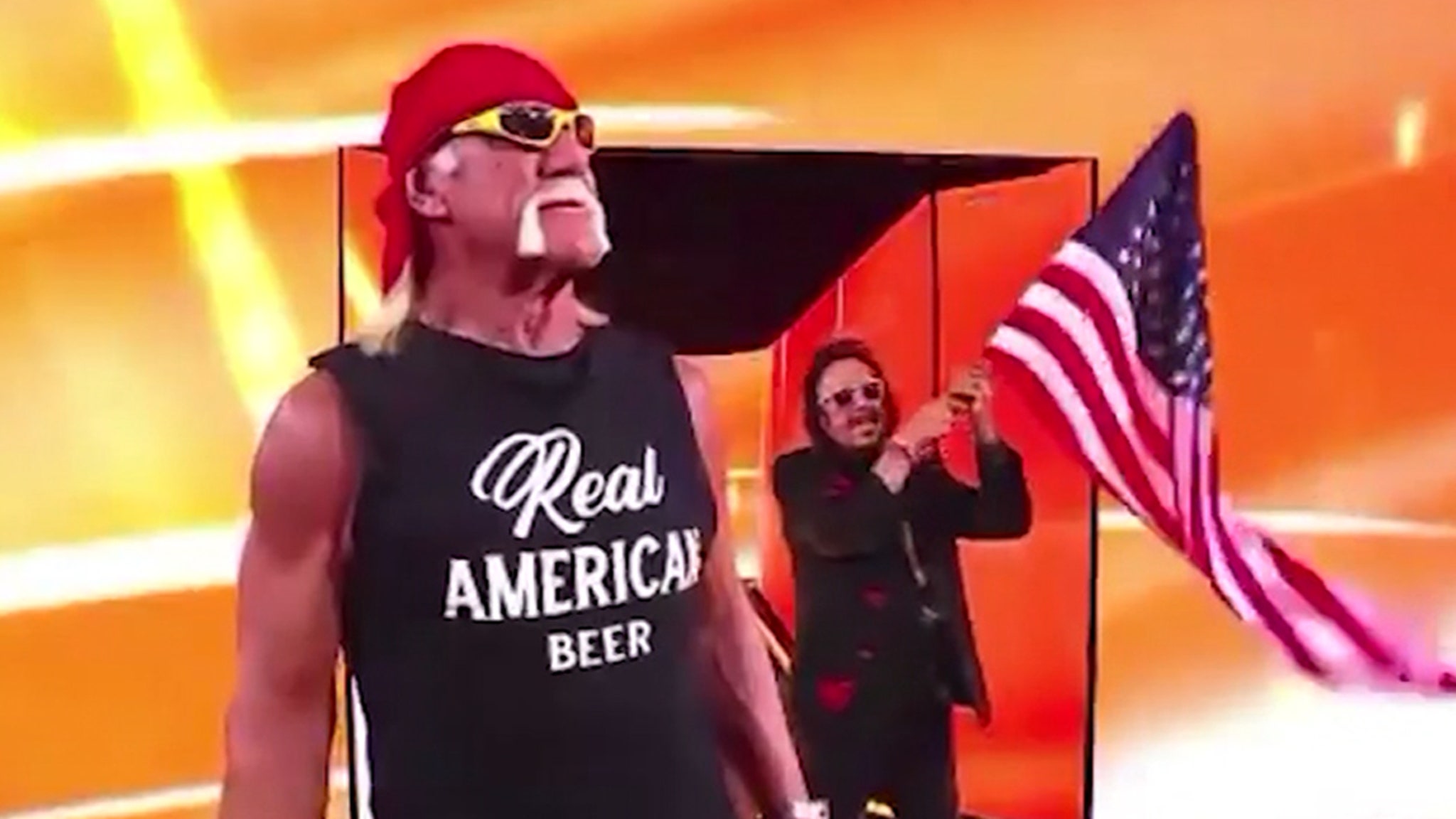 Hulk Hogan Booed by Crowd at Netflix’s ‘Monday Night RAW’