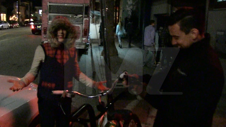 022626 Col Corazón Rosa y Carey