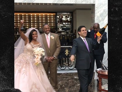 040817_omarosa_wedding_primary