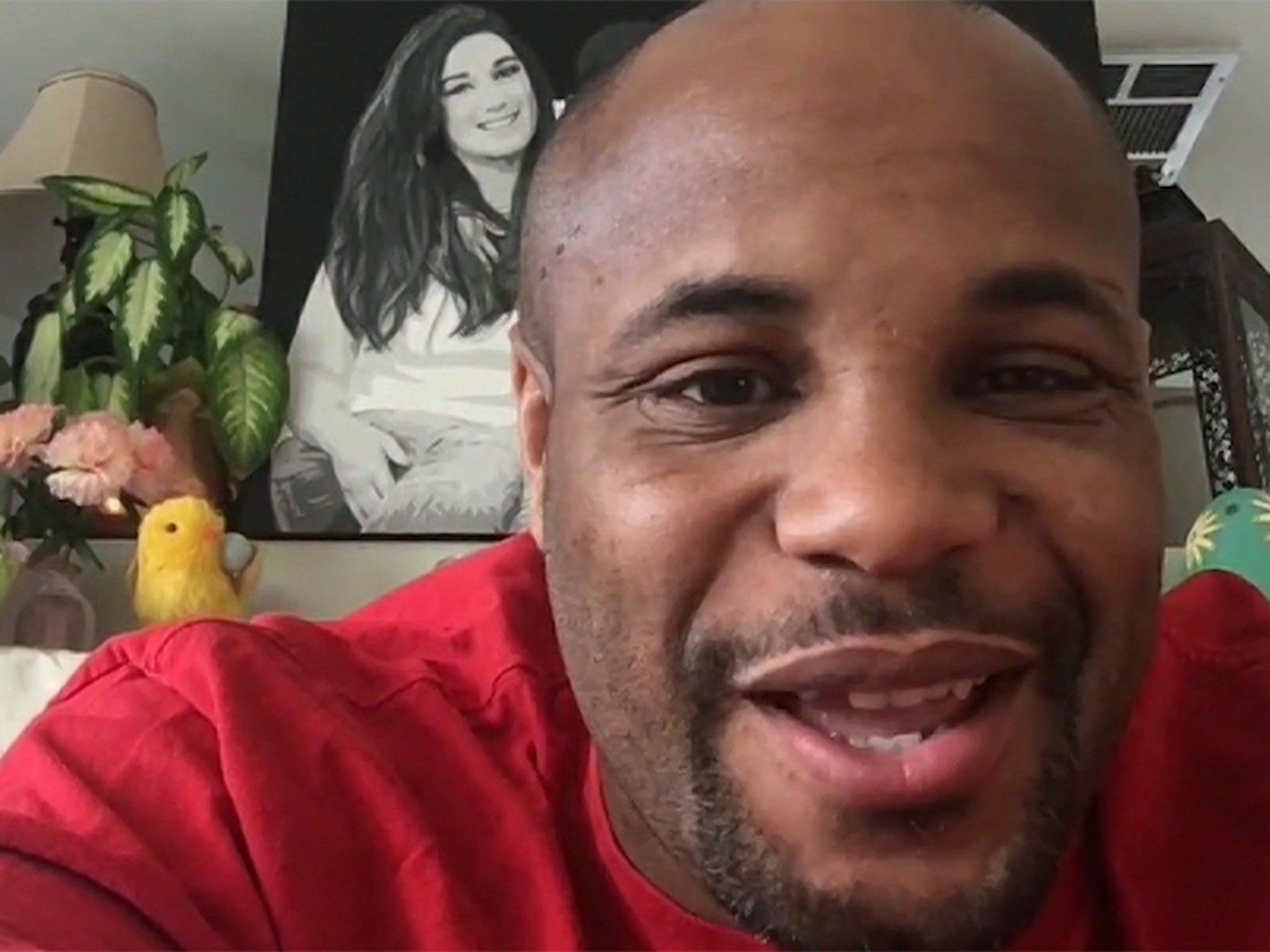 Daniel Cormier fixes the infamous gap in his teeth ' TMZ SPORTS