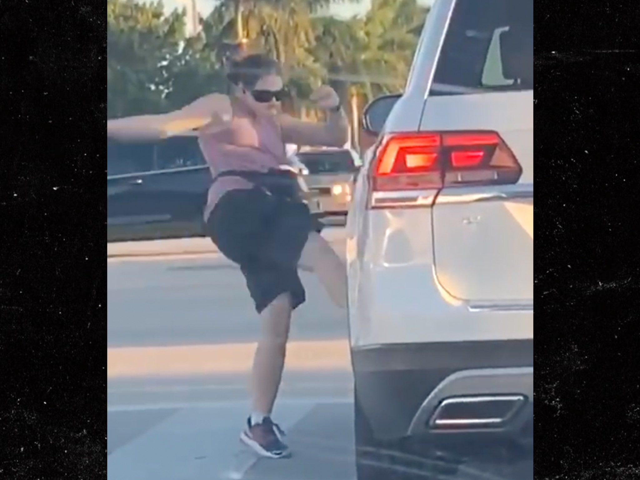 Lady Loses Her Mind On Car That Stops On Crosswalk Blocks Her