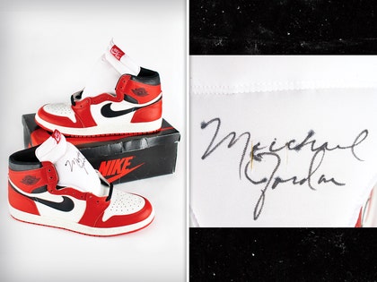 0608-air jordans-autograph-rr auction-2