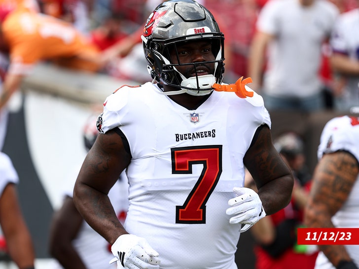 shaquil barrett getty on the field