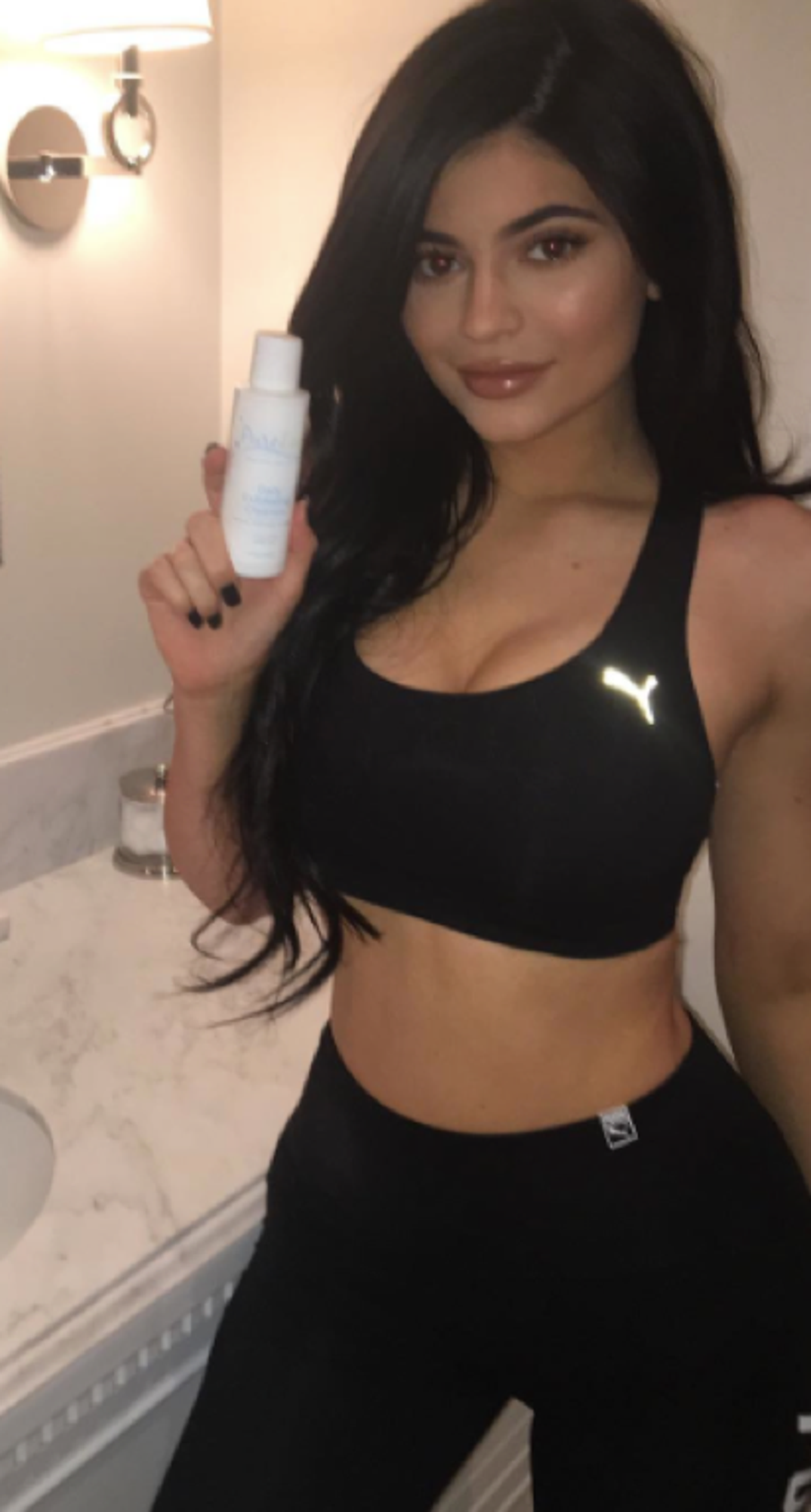 0803_Kylie_Jenner_Hot_Shots12
