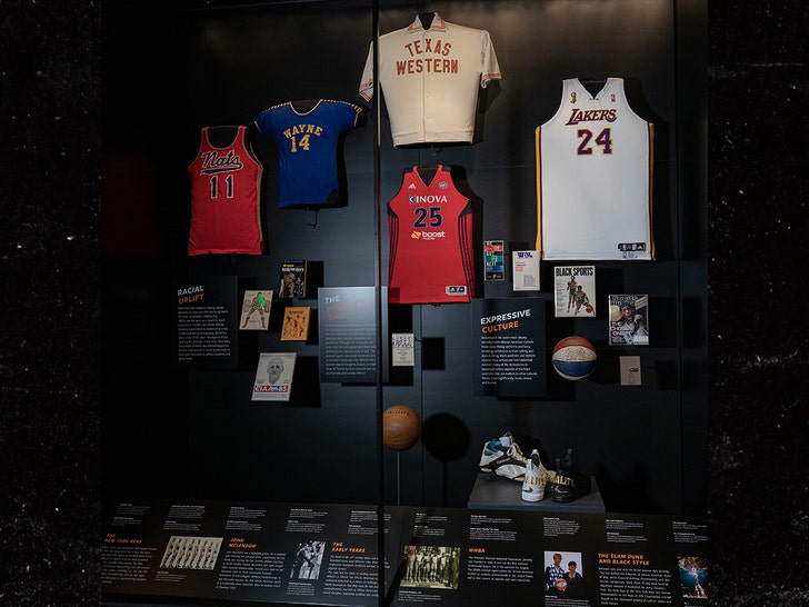 Kobe's 2008 MVP jersey displayed at Smithsonian museum - CGTN