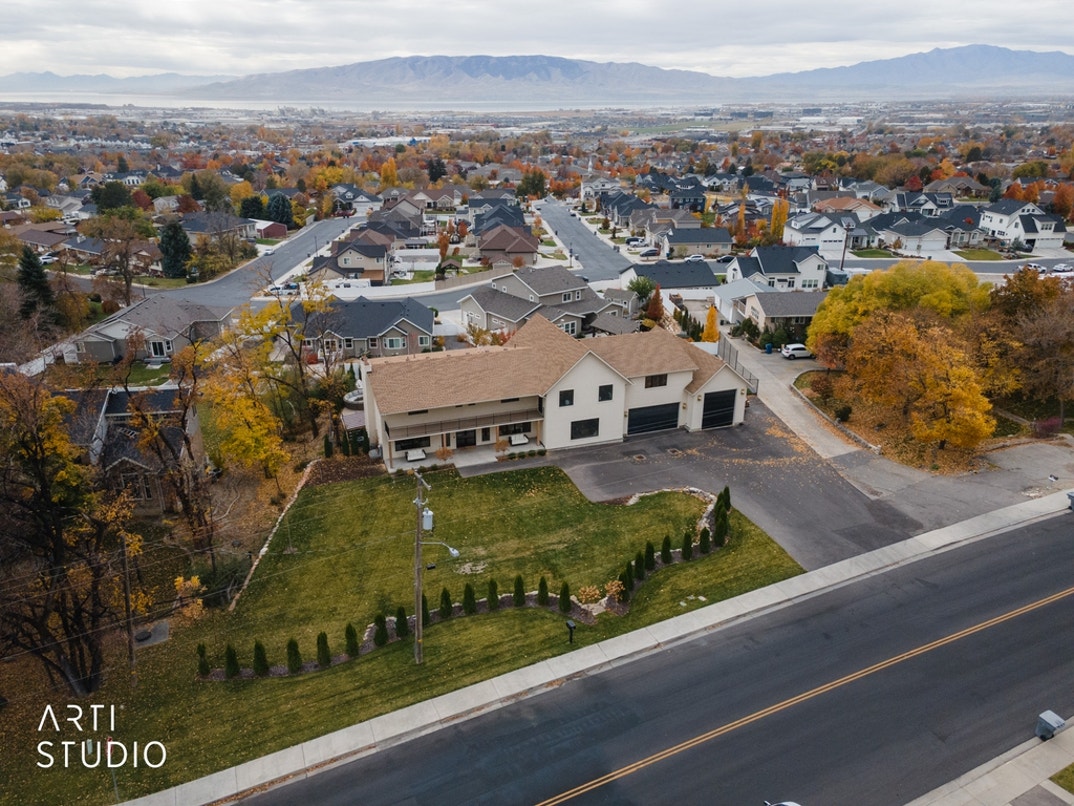 essi & Jordan Ngatikaura House 100
