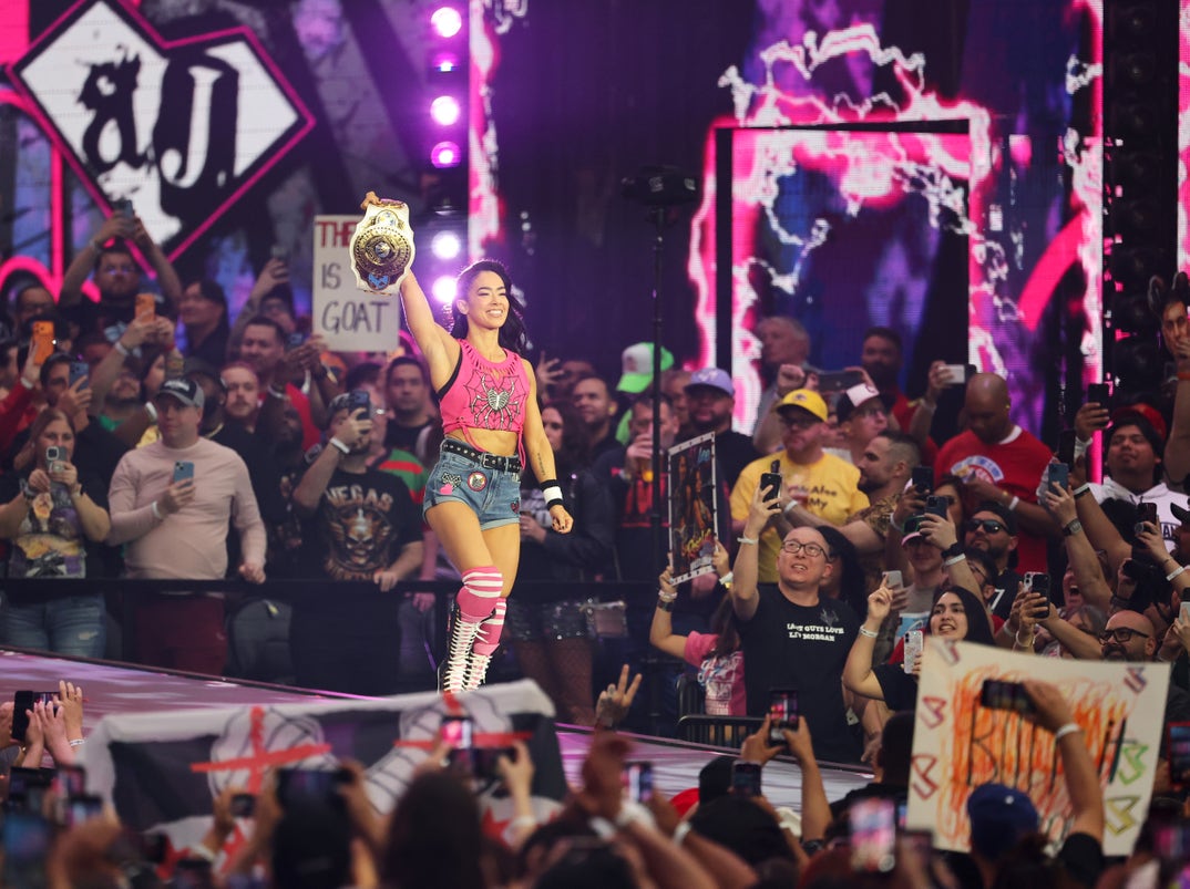 AJ Lee returns to WrestleMania for the first time since 2015