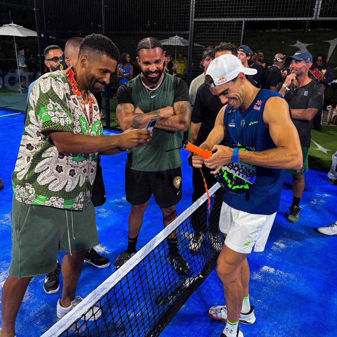 Drake Flexes Lavish Life 3