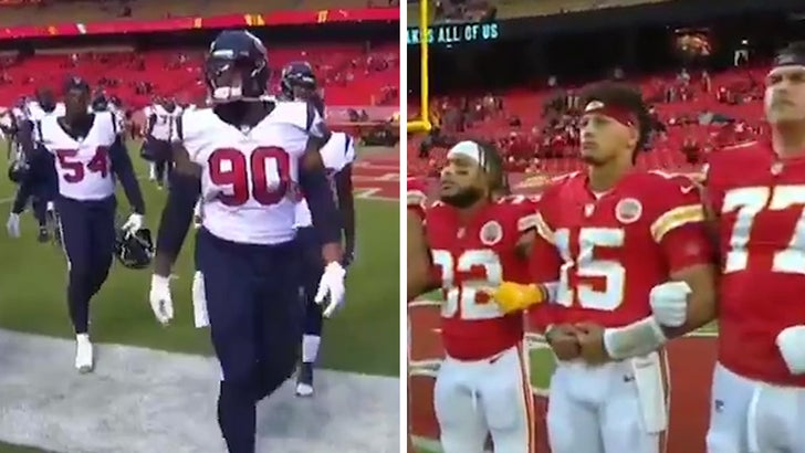 Houston Texans Leave Field For National Anthems, Chiefs Link Arms