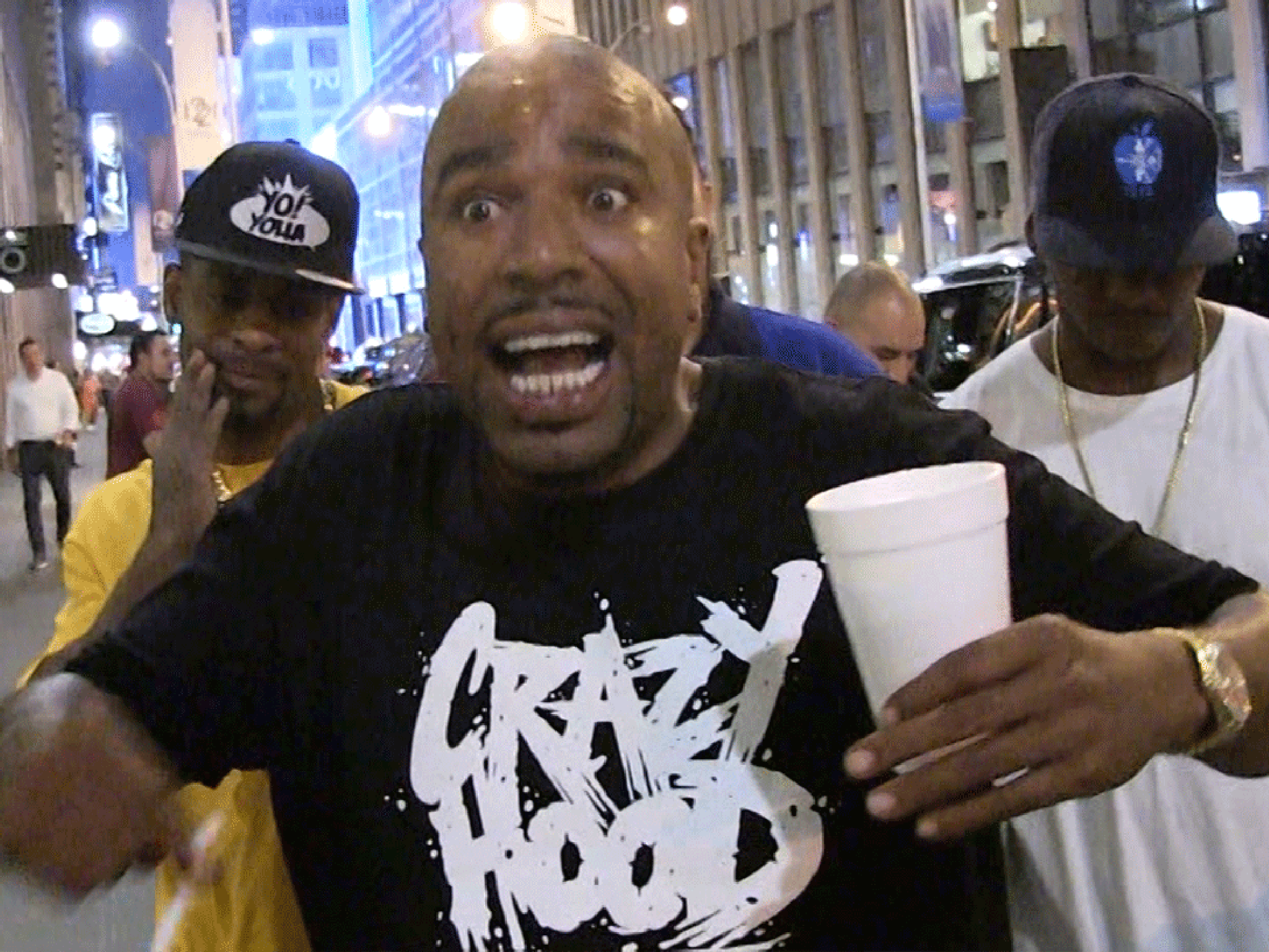 where does the rapper noreaga shop