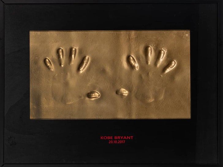 kobe byrant gold handprint
