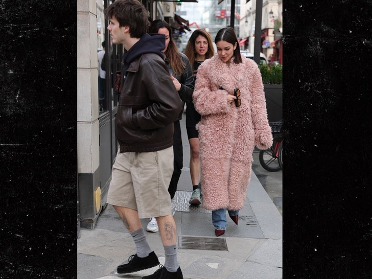 Cruz Beckham in Paris with girlfriend Jackie Apostel backgrid 2