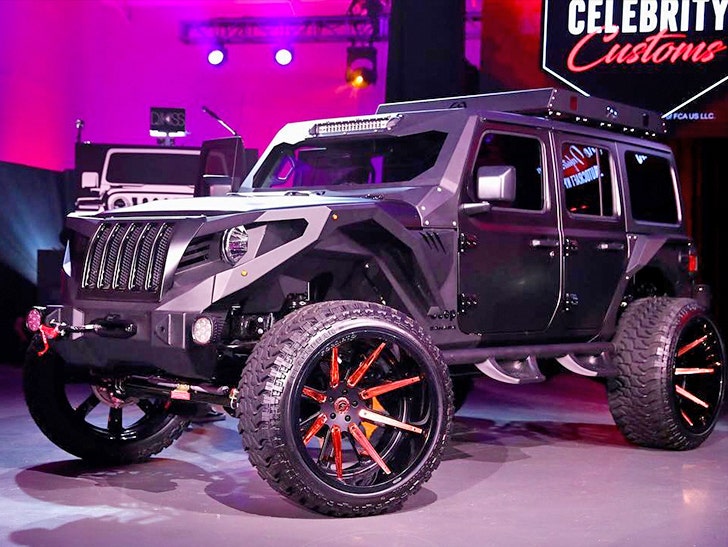 Alex Rodriguez Shows Off Pimped Out Jeep with Cigar Humidor