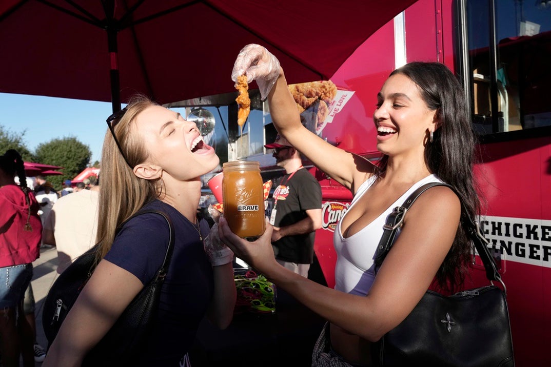 Celebs Attend Tender Fest 2025 4