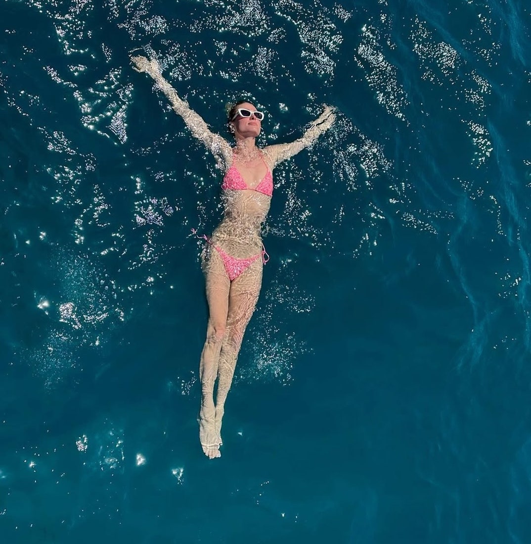 0214 Paris Hilton Hot Shots 8