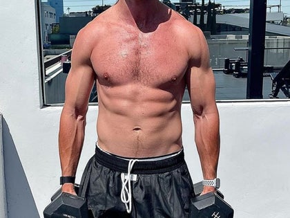 summer-ready-abs-guess-9-launch