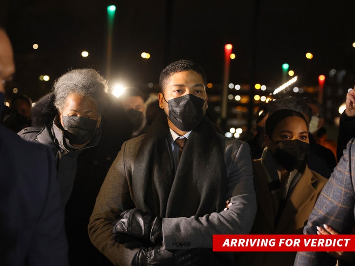 Jussie Smollett arrives to court