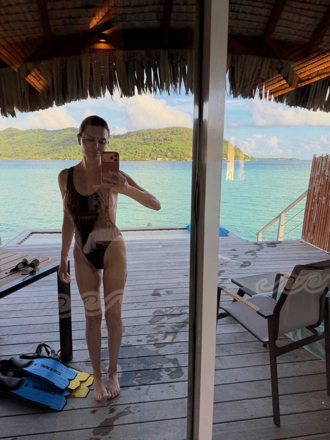 Lisa Rinna Vacay Thirst Traps 5