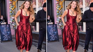 1213-Blake-Lively-Frigin-Diff-hero