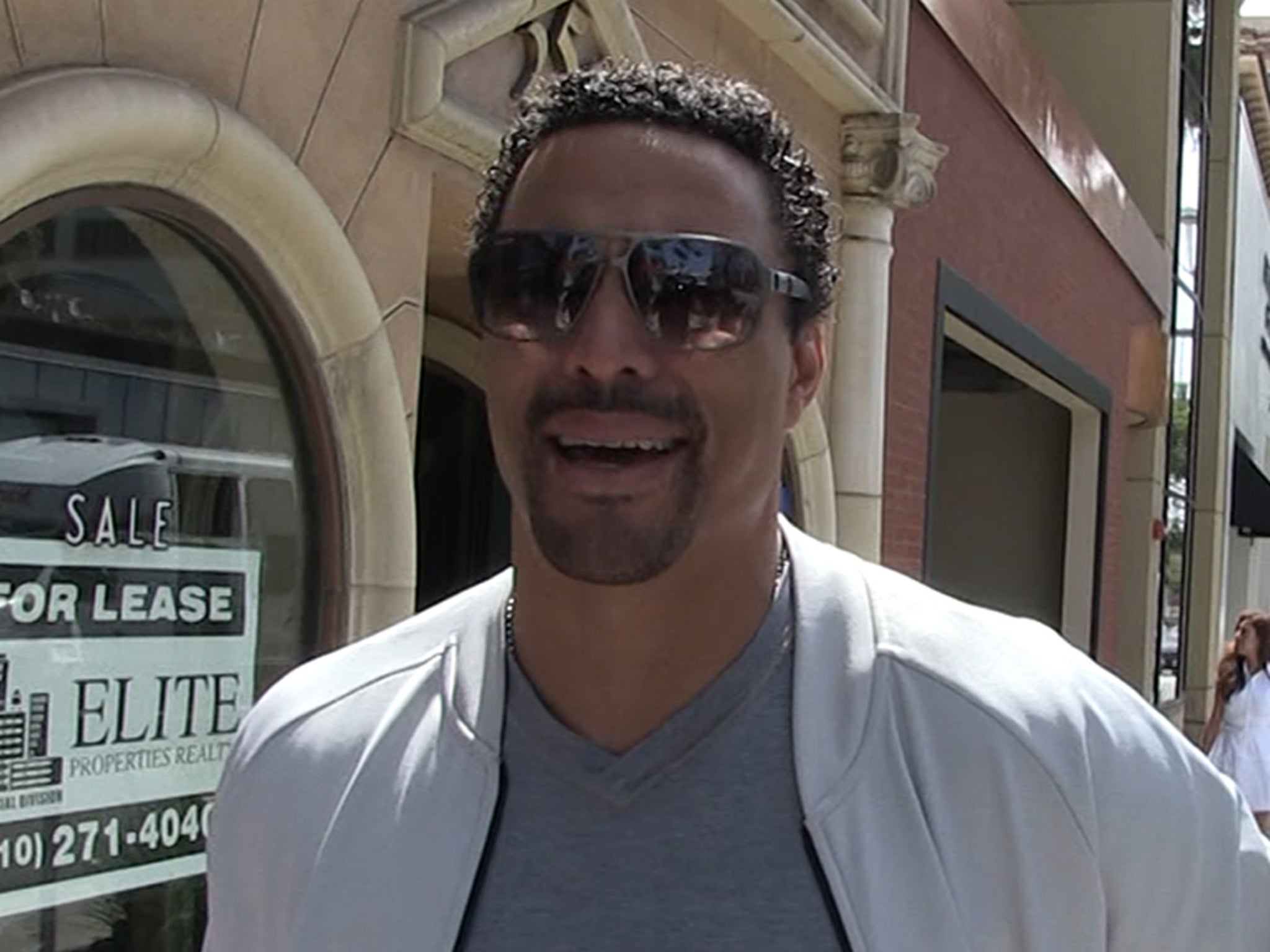 Tony Gonzalez joins The NFL Today on CBS