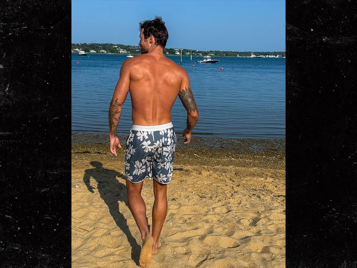 Dylan Efron Instagram sub 2