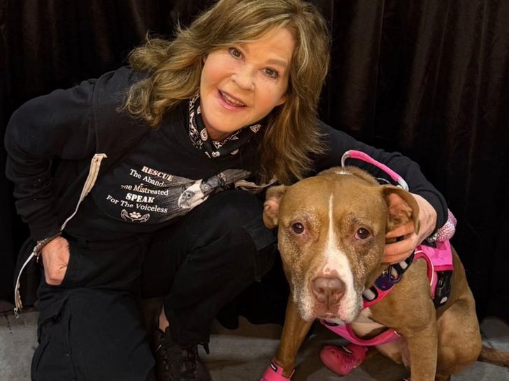 Linda Blair With Dogs