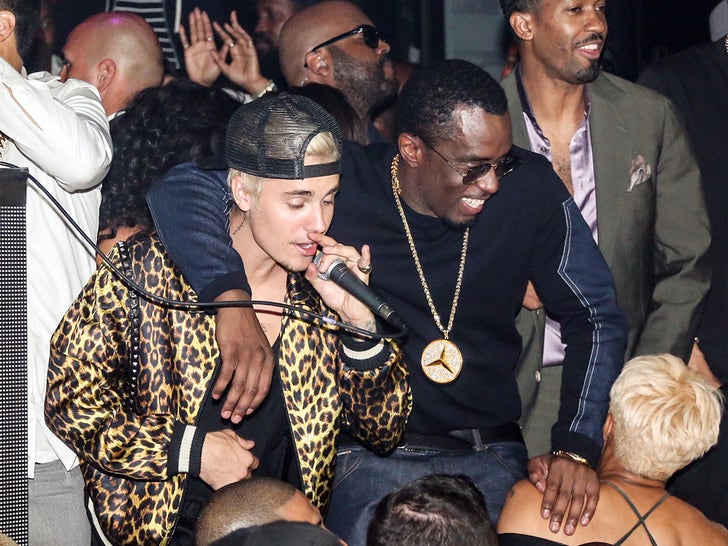 Diddy y Justin Bieber parecen muy cercanos en una serie de fotos del pasado