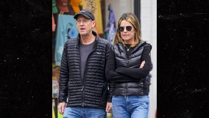 Savannah Guthrie and husband seen in NYC bg