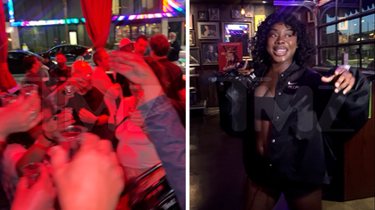 042726_tmz_comedy_crawl_kal
