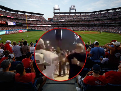 yankees fan knocks out phillies fan main