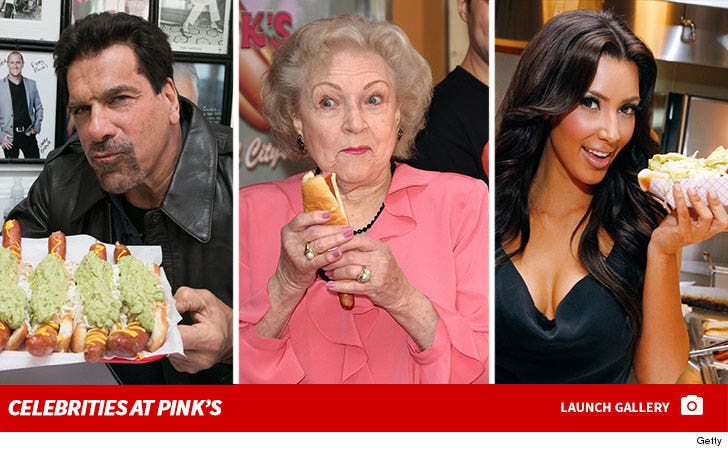 Celebrities Eating At Pink's