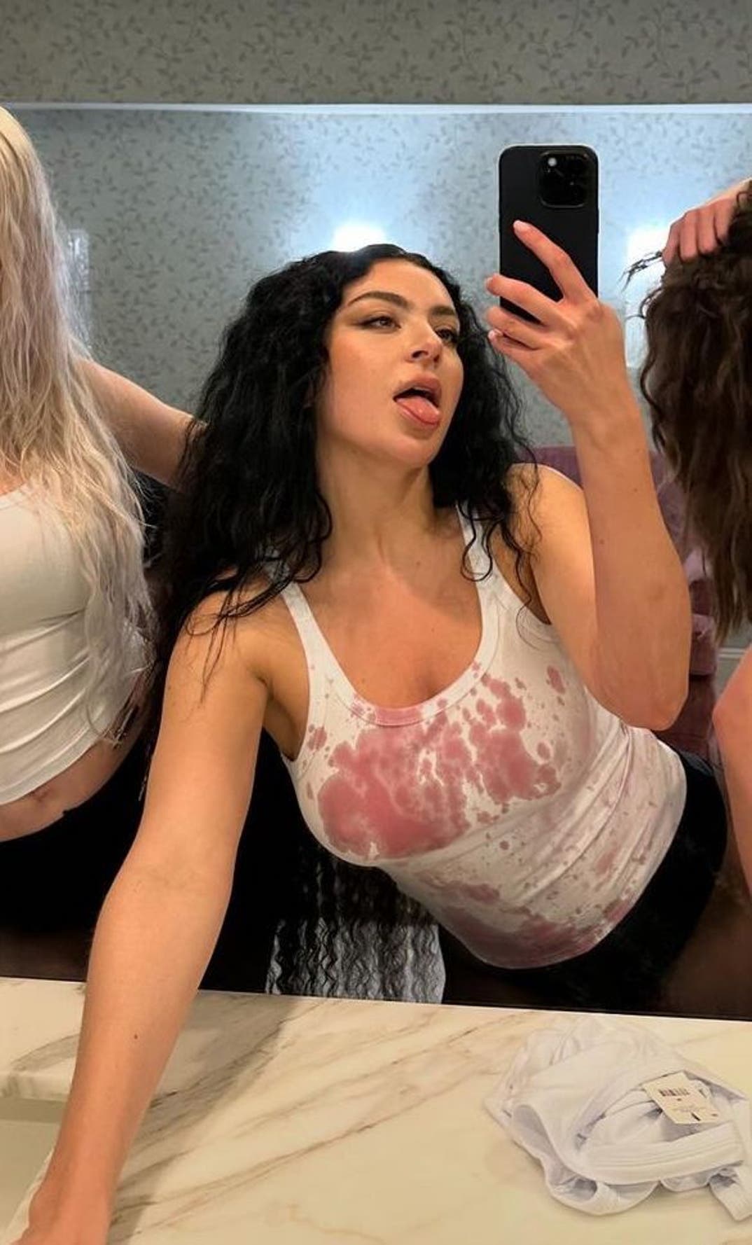 0726 Charli XCX Hot Shots 8