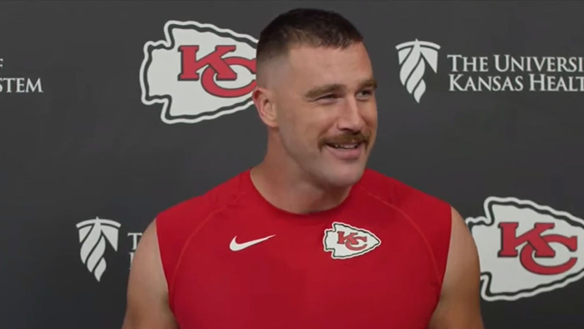 Travis Kelce Responds To Aaron Rodgers’ ‘Mr. Pfizer’ Joke, Stands By Getting Jab